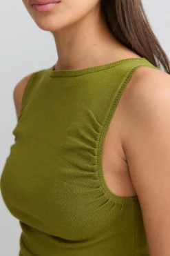 Asymmetric knitted top - Grün - Dame - Gina Tricot