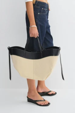 Canvas strap detail tote bag - Weiß - Dame - Gina Tricot
