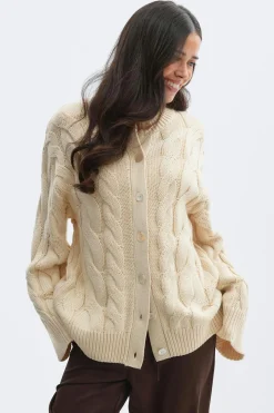 Chunky knitted cable cardigan - Beige - Dame - Gina Tricot