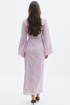 Embroidery dress - Lila - Dame - Gina Tricot
