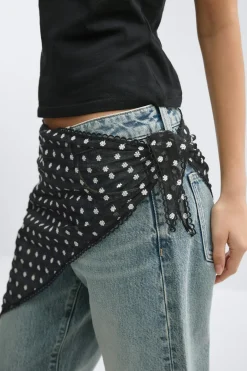 Embroidery hip scarf - Schwarz - Dame - Gina Tricot