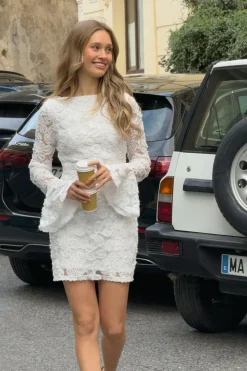 Embroidery mini dress - Weiß - Dame - Gina Tricot