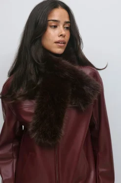 Faux fur plush scarf - Braun - Dame - Gina Tricot