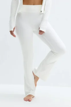 Flare yoga tights - Weiß - Dame - Gina Tricot