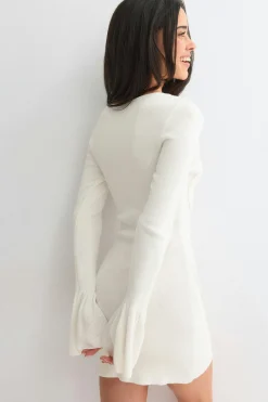 Flower knitted dress - Weiß - Dame - Gina Tricot