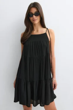 Flowy strap detail dress - Schwarz - Dame - Gina Tricot
