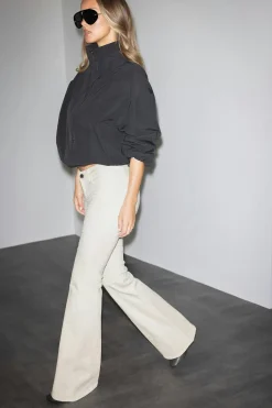 Glow low flare jeans - Weiß - Dame - Gina Tricot