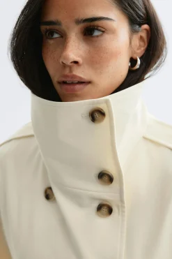 High neck trench coat - Weiß - Dame - Gina Tricot