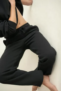 Iconic sweatpants - Schwarz - Dame - Gina Tricot