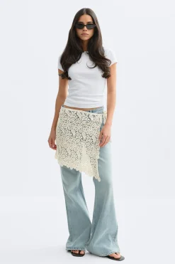 Knitted crochet apron skirt - Weiß - Dame - Gina Tricot