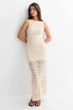 Knitted crochet dress - Weiß - Dame - Gina Tricot