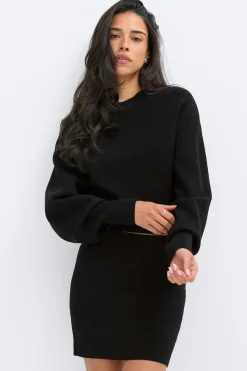Knitted fitted sweater - Schwarz - Dame - Gina Tricot