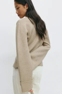 Knitted sculptured cardigan - Beige - Dame - Gina Tricot