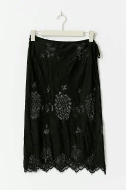 Lace apron skirt - Schwarz - Dame - Gina Tricot
