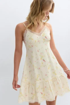 Lace detail strap dress - Weiß - Dame - Gina Tricot