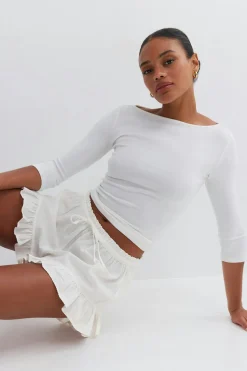 Linen blend frill shorts - Weiß - Dame - Gina Tricot