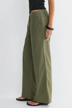 Linen blend trousers - Grün - Dame - Gina Tricot