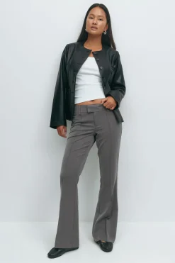 Low waist bootcut trousers - Grau - Dame - Gina Tricot