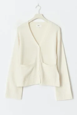 Merino wool knitted cardigan - Weiß - Dame - Gina Tricot