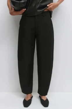 Mid waist barrel trousers - Schwarz - Dame - Gina Tricot