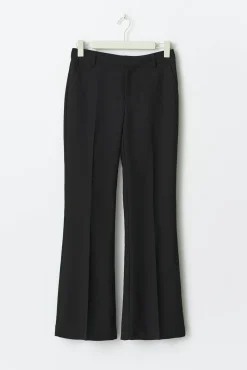 Petite relaxed trousers - Schwarz - Dame - Gina Tricot