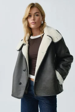 Reversible teddy jacket - Weiß - Dame - Gina Tricot