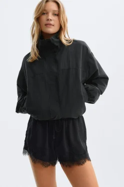 Satin lace shorts - Schwarz - Dame - Gina Tricot