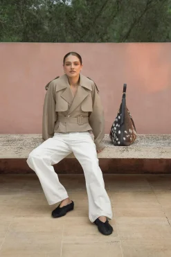 Short belted trench coat - Beige - Dame - Gina Tricot
