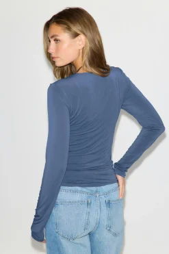 Slim fit long sleeve top - Blau - Dame - Gina Tricot