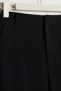 straight tall trousers - Schwarz - Dame - Gina Tricot