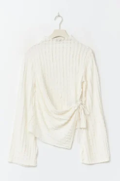 Textured tie detail top - Weiß - Dame - Gina Tricot