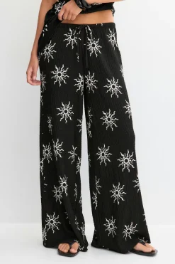 Textured wide trousers - Schwarz - Dame - Gina Tricot
