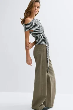 Tie detail stripe top - Schwarz - Dame - Gina Tricot