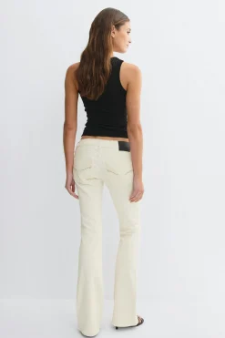 Ultra low bootcut jeans - Weiß - Dame - Gina Tricot