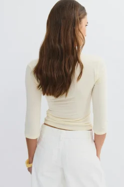 V-neck top - Gelb - Dame - Gina Tricot