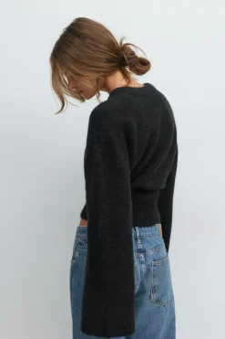 Wide sleeve knitted sweater - Blau - Dame - Gina Tricot