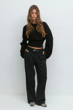 Wide sleeve knitted sweater - Schwarz - Dame - Gina Tricot
