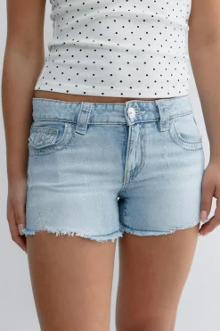 Y chunky embroidery shorts - Blau - Gina Tricot