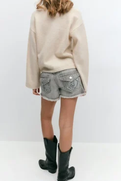 Y chunky embroidery shorts - Grau - Gina Tricot