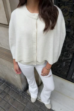 Y knitted cape cardigan - Weiß - Gina Tricot