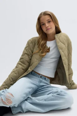 Y quilted jacket - Grün - Gina Tricot